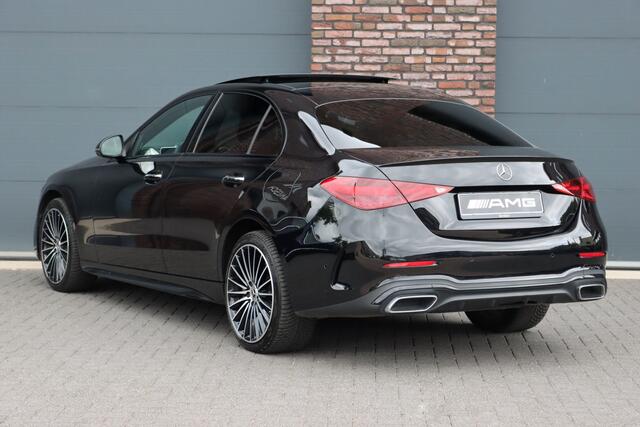 Mercedes-Benz C-KLASSE 300 e 4MATIC AMG Line | Distronic+ | Massage | Burmester | Panoramadak | Memory | Digital Light | HUD | Surround Camera | Augmented Reality | Verwarmd Stuurwiel |