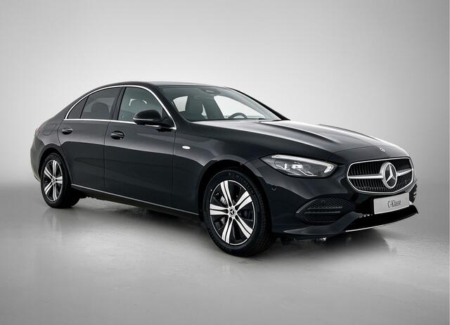 Mercedes-Benz C-KLASSE 300 e Business Solution | Trekhaak | Spiegelpakket | Parkeerpakket met achteruitrijcamera | KEYLESS GO startfunctie | Inclusief 24 maanden Mercedes-Benz Certified garantie voor Europa.