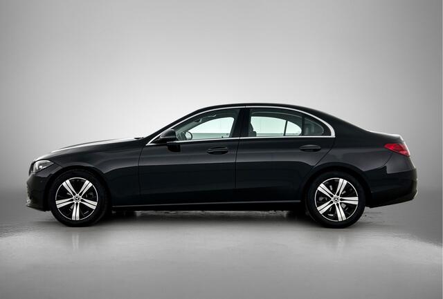 Mercedes-Benz C-KLASSE 180 Luxury Line | Achteruitrijcamera | Trekhaak | Dodehoekassistent | Sfeerverlichting | Inclusief 24 maanden MB Certified garantie voor Europa.