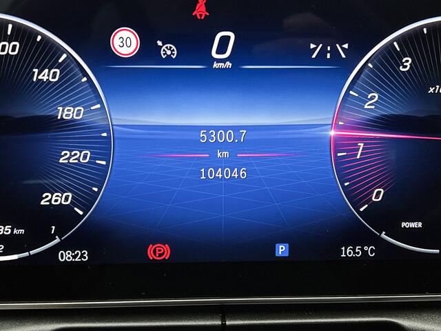 Mercedes-Benz C-KLASSE Estate 180 Luxury Line Parkeerpakket met achteruitrijcamera | Alarm | Stoelverwarming voor | Ledkoplampen | Sfeerverlichting. Inclusief 24 maanden MB Certified garantie voor Europa.