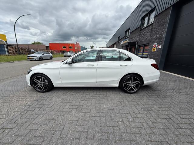 Mercedes-Benz C-KLASSE 200 Premium Plus | 1E EIGENAAR | 12MND GARANTIE | LED | CRUISE | SFEER | STOELVERWM. | NAVI |