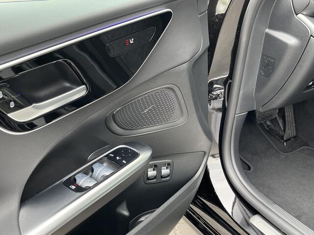 Mercedes-Benz C-KLASSE 300 e Business Line | Trekhaak | Apple CarPlay | Android Auto | Sfeerverlichting | Stoelverwarming | Parkeersensoren | Achteruitrijcamera | Elektrisch Inklapbare Buitenspiegels