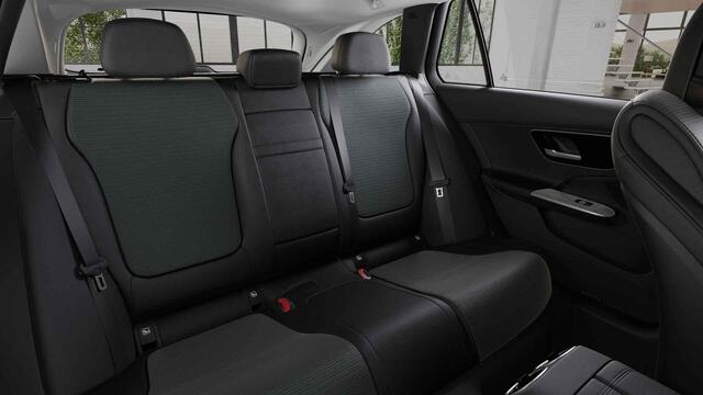 Mercedes-Benz C-KLASSE Estate 180 Luxury Line | AMG wielen | Trekhaak elektrisch | Stoelverwarming |