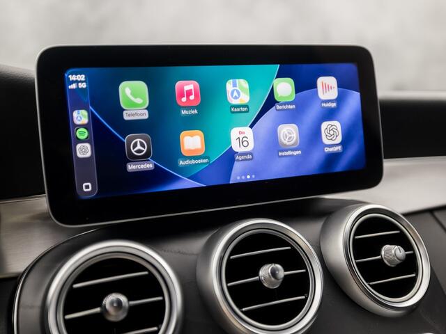 Mercedes-Benz C-KLASSE 180 AMG Sport 156Pk Automaat (FACELIFT, VIRTUAL COCKPIT, APPLE CARPLAY, GROOT NAVI, 360 CAMERA, GETINT GLAS, SPORTSTOELEN, STOELVERWARMING, ACHTERKLEP ELEKTRISCH, NIEUWSTAAT)
