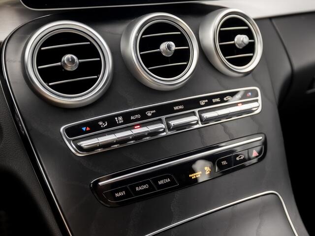 Mercedes-Benz C-KLASSE 180 AMG Sport 156Pk Automaat (FACELIFT, VIRTUAL COCKPIT, APPLE CARPLAY, GROOT NAVI, 360 CAMERA, GETINT GLAS, SPORTSTOELEN, STOELVERWARMING, ACHTERKLEP ELEKTRISCH, NIEUWSTAAT)