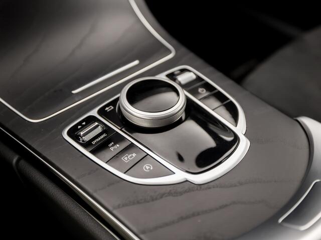 Mercedes-Benz C-KLASSE 180 AMG Sport 156Pk Automaat (FACELIFT, VIRTUAL COCKPIT, APPLE CARPLAY, GROOT NAVI, 360 CAMERA, GETINT GLAS, SPORTSTOELEN, STOELVERWARMING, ACHTERKLEP ELEKTRISCH, NIEUWSTAAT)