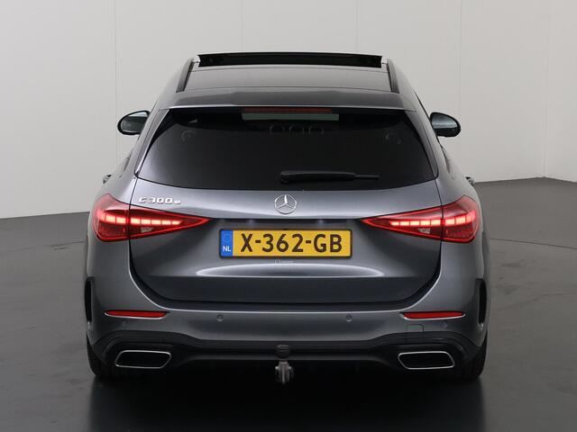 Mercedes-Benz C-KLASSE Estate 300 e AMG Line | Night | Panoramadak | Trekhaak | Stoelverwarming | Digital Light |