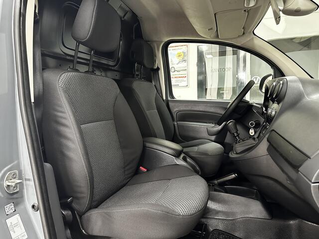 Mercedes-Benz CITAN 109 CDI/ 16'' LMV/ Side-Bars/ Zij-Schuifdeur rechts/ Airco/ Cruise/ Elek. pakket/ Bluetooth/ Armsteun/ Mistl.
