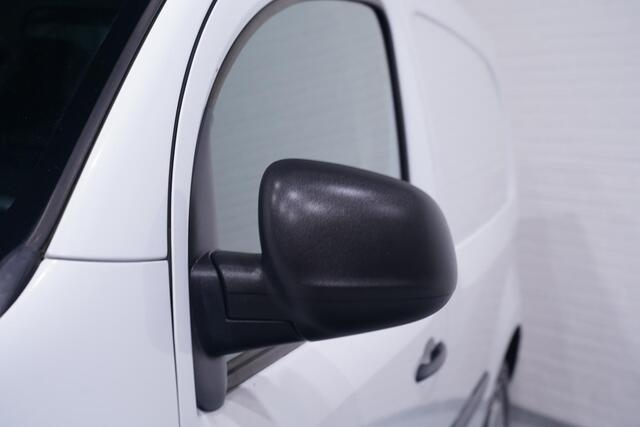 Mercedes-Benz CITAN 109 CDI 95 pk Airco, Navi, Trekhaak Camera, Cruise Control, NAP, 1e Eigenaar