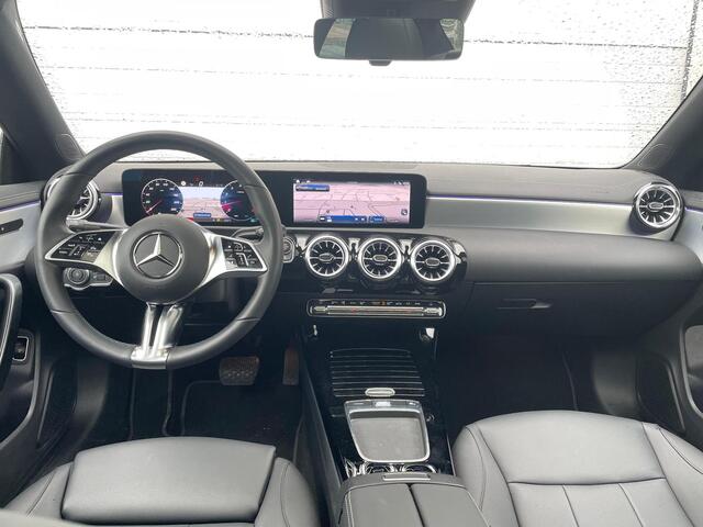 Mercedes-Benz CLA-KLASSE 180 Luxury Line | Nightpakket |