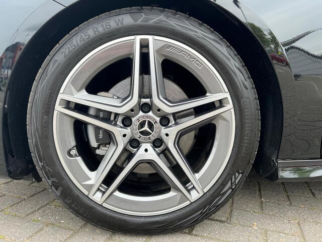 Mercedes-Benz CLA-KLASSE Shooting Brake 180 AMG Line | Achteruitrijcamera | Stoelverwarming | Sfeerverlichting