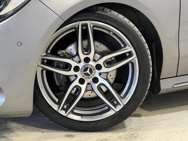 Mercedes-Benz CLA-KLASSE Shooting Brake 180 | Navigatie | LM Velgen 18" | PDC Voor en Achter | Voorstoelen Verwarmd | Cruise Control | Airco |