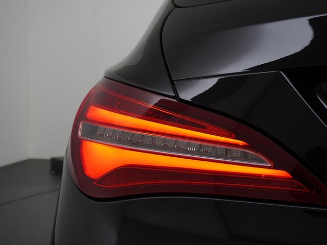 Mercedes-Benz CLA-KLASSE Shooting Brake 180 AMG Black