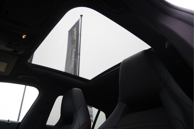 Mercedes-Benz CLA-KLASSE Shooting Brake 180 AMG NIGHT, AUT. LED, PANODAK, SPORTSTOELEN, 18'' AMG, CRUISE, NAVI, AIRCO, STOELVERWARMING