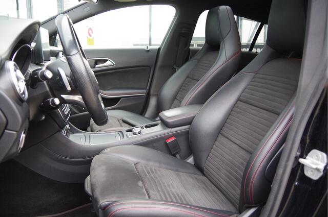 Mercedes-Benz CLA-KLASSE Shooting Brake 180 AMG NIGHT, AUT. LED, PANODAK, SPORTSTOELEN, 18'' AMG, CRUISE, NAVI, AIRCO, STOELVERWARMING