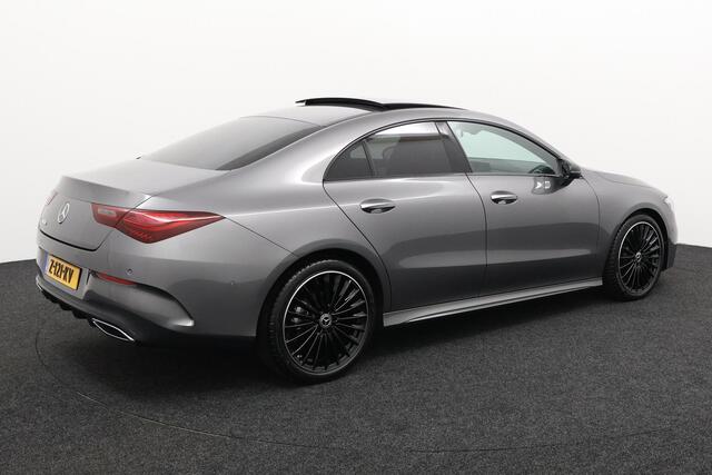 Mercedes-Benz CLA-KLASSE 180 AMG Line | Premium Pakket | Night Pakket | Panoramadak | MULTIBEAM LED Koplampen | Dodehoekassistent | Advanced Sound System | Sfeerverlichting | Stoelverwarming | Achteruitrijcamera | Elektrisch Inklapbare Buitenspiegels | Showmodel