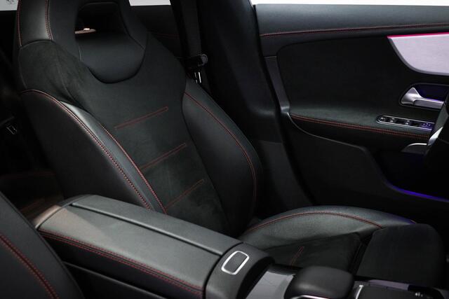Mercedes-Benz CLA-KLASSE Shooting Brake 180 Business Solution AMG | WIDESCREEN | PANORAMADAK | DAB | APPLE | CAMERA