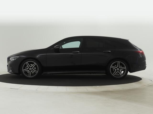 Mercedes-Benz CLA-KLASSE Shooting Brake 180 Star Edition AMG Line | Trekhaak | Nightpakket | KEYLESS GO-comfortpakket | Verwarmde stoelen vooraan | USB pakket plus | Sfeerverlichting | Parkeerpakket met achteruitrijcamera |