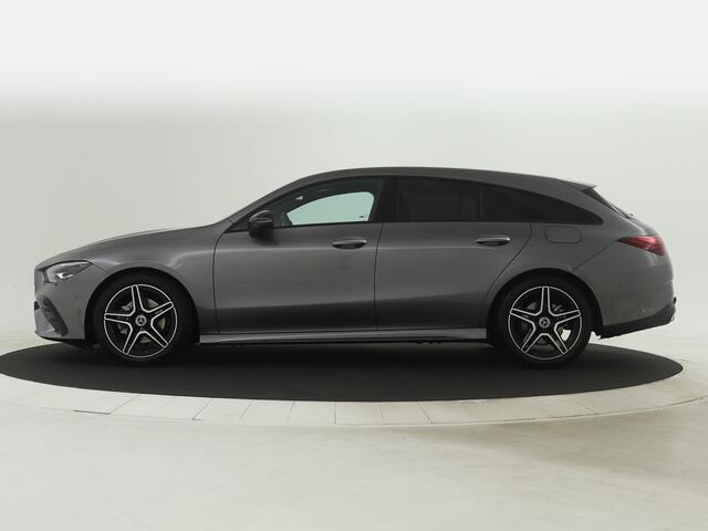 Mercedes-Benz CLA-KLASSE Shooting Brake 180 Star Edition AMG Line | Trekhaak | Nightpakket | USB pakket plus | Sfeerverlichting | Verwarmde stoelen vooraan | Parkeerpakket met 360°-camera | Draadloos oplaadsysteem voor smartphone |