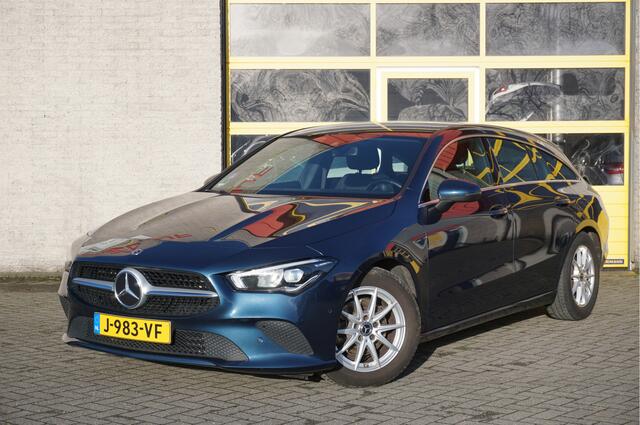 Mercedes-Benz CLA-KLASSE Shooting Brake 180 Automaat! Business Solution BJ2020 Lmv 16" | Led | Pdc | Navi | Elek. achterklep | Achteruitrijcamera | Virtual cockpit | Climate control | Cruise control | Verwarmde voorstoelen | Zwarte hemel | Getint glas
