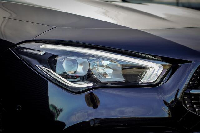 Mercedes-Benz CLA-KLASSE 250 e AMG Line Night / Pano / Sfeerverlichting