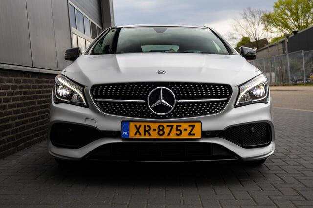 Mercedes-Benz CLA-KLASSE 180 123 pk Business Solution AMG Upgrade Edition / NL-Auto/ Pano-Dak/ Keyless/ Led-Xenon/ Sport-Stoelen/ Stoel.Verw/ Camera/ Park.sens/ 18'' LMV
