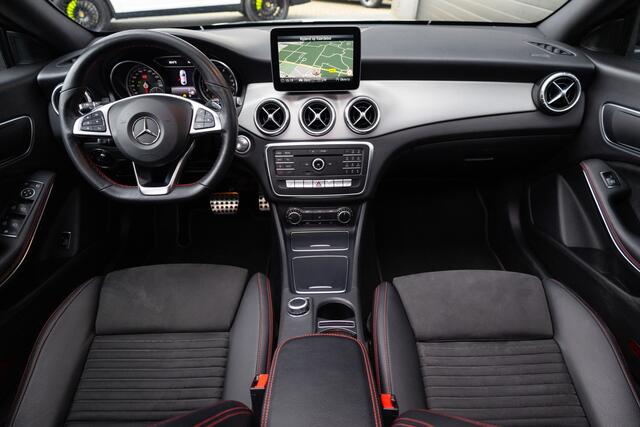 Mercedes-Benz CLA-KLASSE 180 123 pk Business Solution AMG Upgrade Edition / NL-Auto/ Pano-Dak/ Keyless/ Led-Xenon/ Sport-Stoelen/ Stoel.Verw/ Camera/ Park.sens/ 18'' LMV