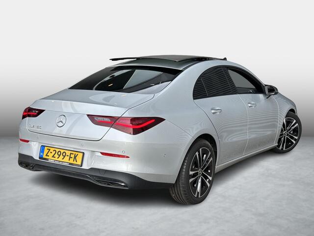 Mercedes-Benz CLA-KLASSE 180 Luxury | Panoramadak | Nightpakket |