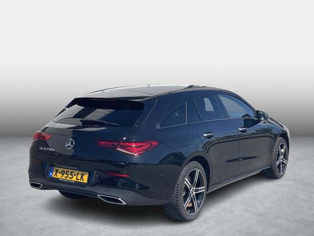 Mercedes-Benz CLA-KLASSE Shooting Brake 250 e Luxury Line | Panoramadak | Nightpakket |