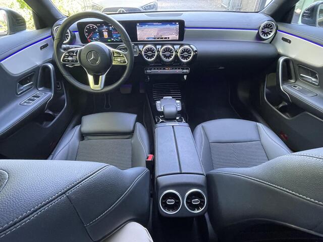 Mercedes-Benz CLA-KLASSE Shooting Brake 250 e Luxury Line | Panoramadak | Nightpakket |