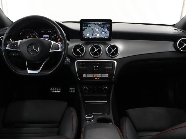 Mercedes-Benz CLA-KLASSE Shooting Brake 180 Business Solution AMG | Panoramadak | Stoelverwarming | Sfeerverlichting | Trekhaak | Achteruirijcamera |