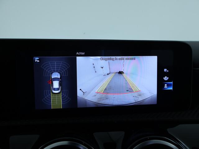 Mercedes-Benz CLA-KLASSE 200 Business Solution | Led Koplampen | Spiegelpakket | Achteruitrijcamera | Stoelverwarming voor | Inclusief 24 maanden Mercedes-Benz Certified garantie voor Europa.