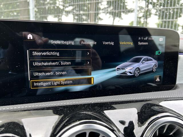 Mercedes-Benz CLA-KLASSE 250e AMG // Panoramadak // Memory // Sfeerverlichting // MultiBeam LED // Keyless // Night Pakket // Augmented Reality