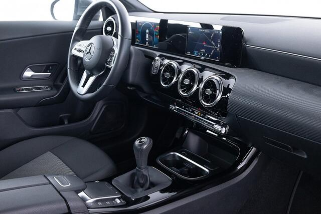 Mercedes-Benz CLA-KLASSE 200 Limousine | NAVI | CAMERA | ECC | VELGEN