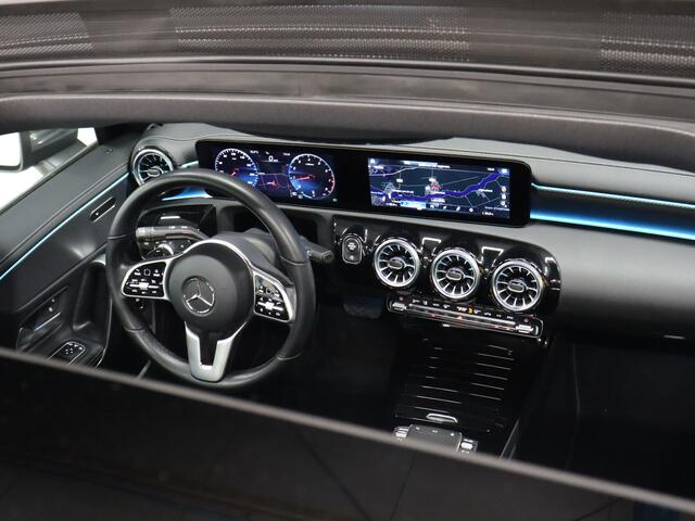Mercedes-Benz CLA-KLASSE 180 Business Solution Luxury [SCHUIFKANTELDAK, SFEERVERLICHTING, CAMERA, WIDESCREEN, VOL LEDER, STOELVERWARMING, PDC V+A, CRUISE, CLIMATE, NIEUWSTAAT]