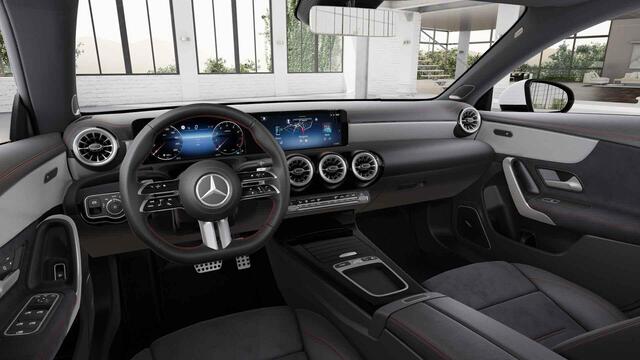 Mercedes-Benz CLA-KLASSE 180 Coupé Business Solution AMG | Panoramaschuifdak | 360° camera | Winter pakket | Techniekpakket