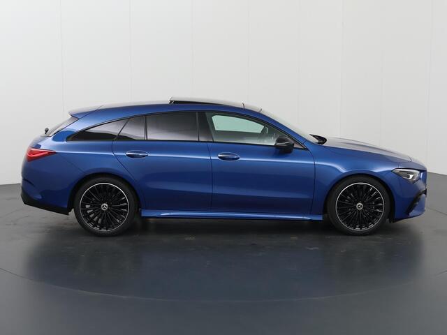 Mercedes-Benz CLA-KLASSE Shooting Brake 180 AMG Line | Night Pakket | Panoramadak | Sfeerverlichting | 19" multispaaks velgen | Trekhaak