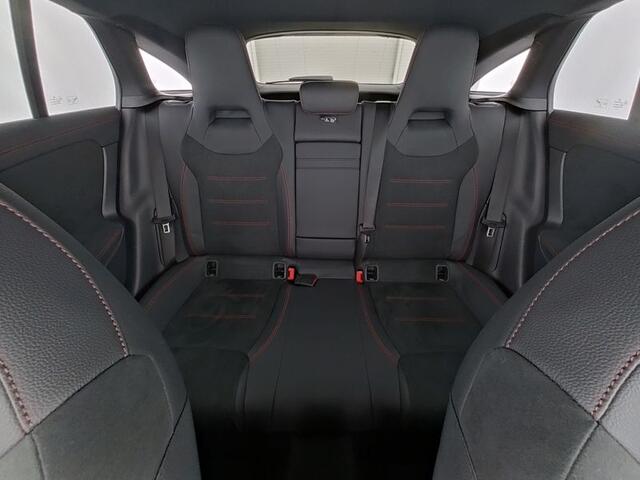 Mercedes-Benz CLA-KLASSE Shooting Brake 250 e AMG Face Lift Plug-In Hybride | Edition AMG Line | Panorama Schuif-Kanteldak | 19 Inch AMG Velgen | AC en DC laden | Stuur en Stoelverwarming. Inclusief 24 maanden MB Certified garantie voor Europa.