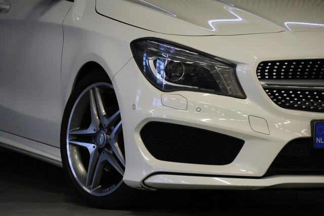 Mercedes-Benz CLA-KLASSE Shooting Brake 180 AMG | Panoramadak | Cruise | Airco | Alcantara | Navi | Command Online | Elek. Achterklep | Nieuwe APK | NAP Logisch |