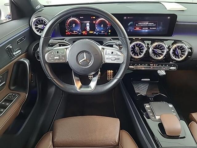 Mercedes-Benz CLA-KLASSE 250 e Premium Plus | Panoramadak | Lederen Bekleding | Burmester | 360°-camera | NL-Auto |