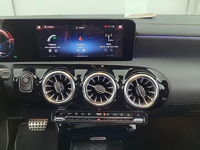 Mercedes-Benz CLA-KLASSE 250 e Premium Plus | Panoramadak | Lederen Bekleding | Burmester | 360°-camera | NL-Auto |