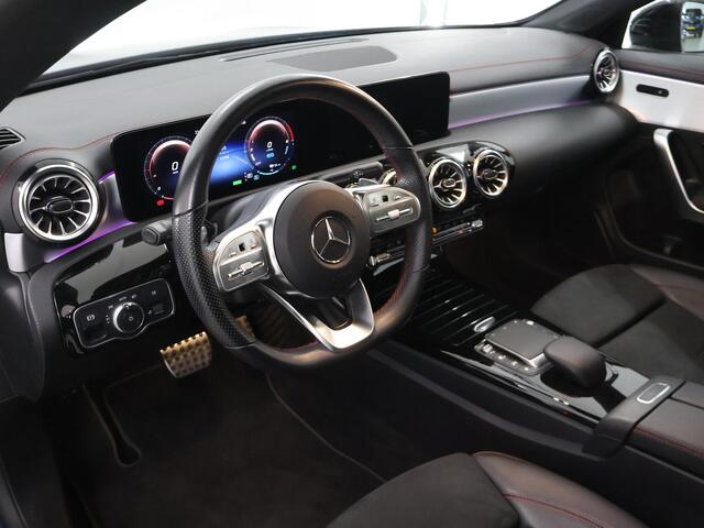 Mercedes-Benz CLA-KLASSE 250 e Premium Plus | Panoramadak | Night pakket | Apple carplay |