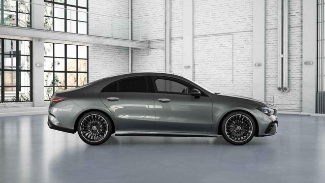 Mercedes-Benz CLA-KLASSE 180 Business Solution AMG | Panoramaschuifdak | AMG Line Plus | Head-up display | Nightpakket | 360° camera | Dodehoekassistent |
