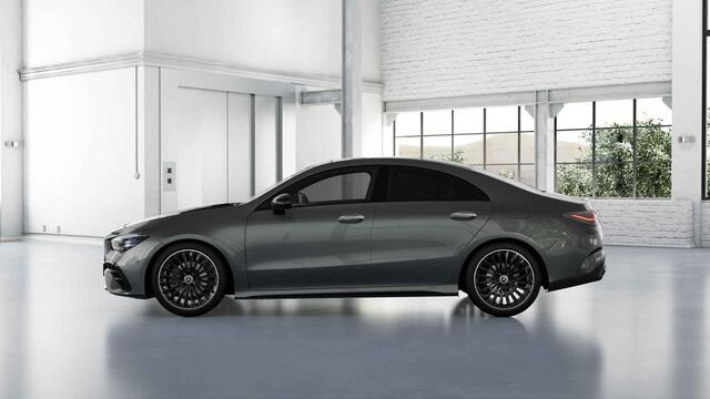 Mercedes-Benz CLA-KLASSE 180 Business Solution AMG | Panoramaschuifdak | AMG Line Plus | Head-up display | Nightpakket | 360° camera | Dodehoekassistent |