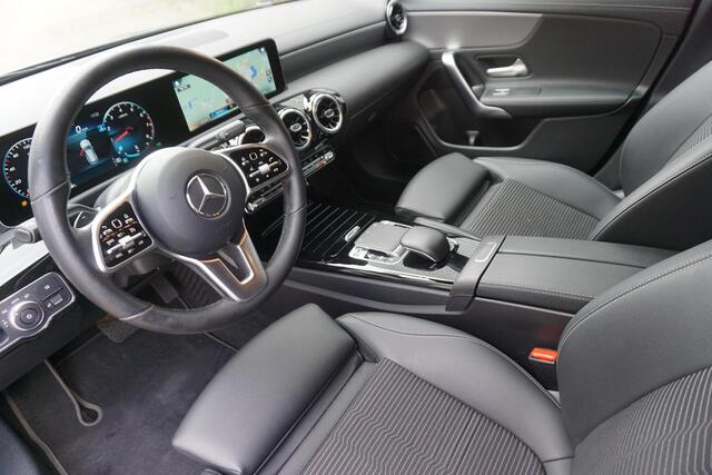 Mercedes-Benz CLA-KLASSE Shooting Brake 180 Buss.Solution Progressive 18Inch Widescreen Comf.stoelen.