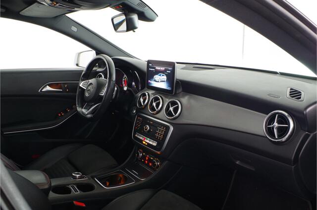 Mercedes-Benz CLA-KLASSE Shooting Brake 180 AMG Line > Pano.Schuif/Trekhaak/Camera/8,0 Inch display/LED High Performance
