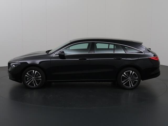 Mercedes-Benz CLA-KLASSE Shooting Brake 250e Star Edition Mercedes-Benz CLA Shooting Brake 250 e Star Edition | Navigatie | Parkeerassistent PARKTRONIC | EASY PACK achterklep | USB pakket plus | Stoelverwarming
