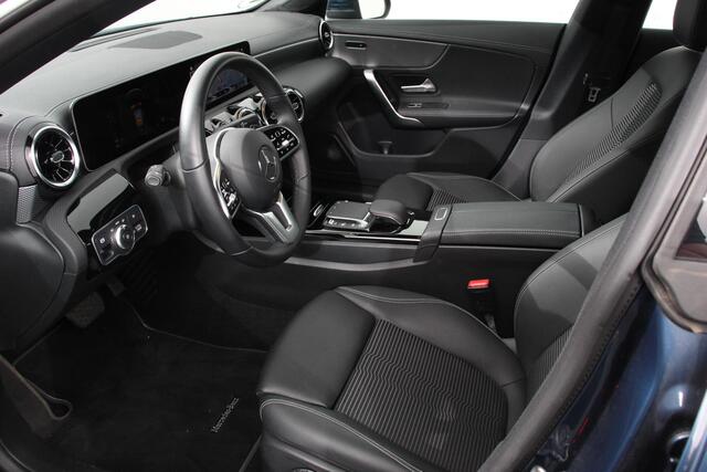 Mercedes-Benz CLA-KLASSE 200 Progressive 7-DCT Navigatie Climate Control Led Trekhaak Stoelverwarming Half Leder Camera