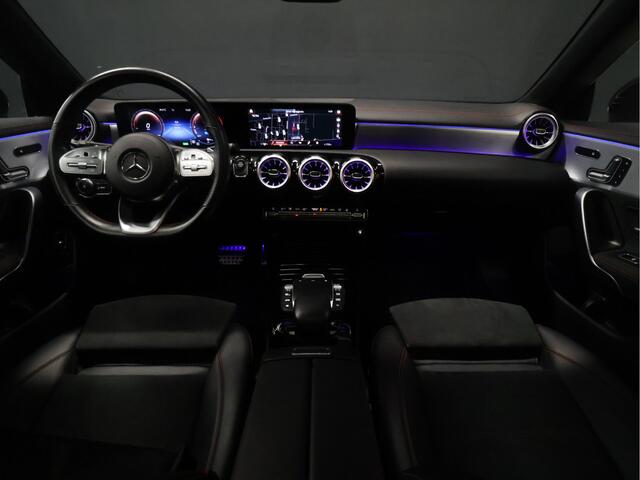 Mercedes-Benz CLA-KLASSE Shooting Brake 250 e Business Solution AMG Limited [SCHUIFKANTELDAK, MEMORY SEATS, CAMERA, PDC V+A, CRUISE CONTROL, SFEERVERLICHTING, STOELVERWARMING, BLUETOOTH, NAVIGATIE, AIRCO, AMG PAKKET, NIEUWSTAAT]