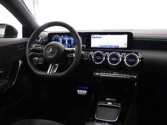 Mercedes-Benz CLA-KLASSE Shooting Brake 250e Business Solution AMG | Panoramaschuifdak | Night | Achteruitrijcamera